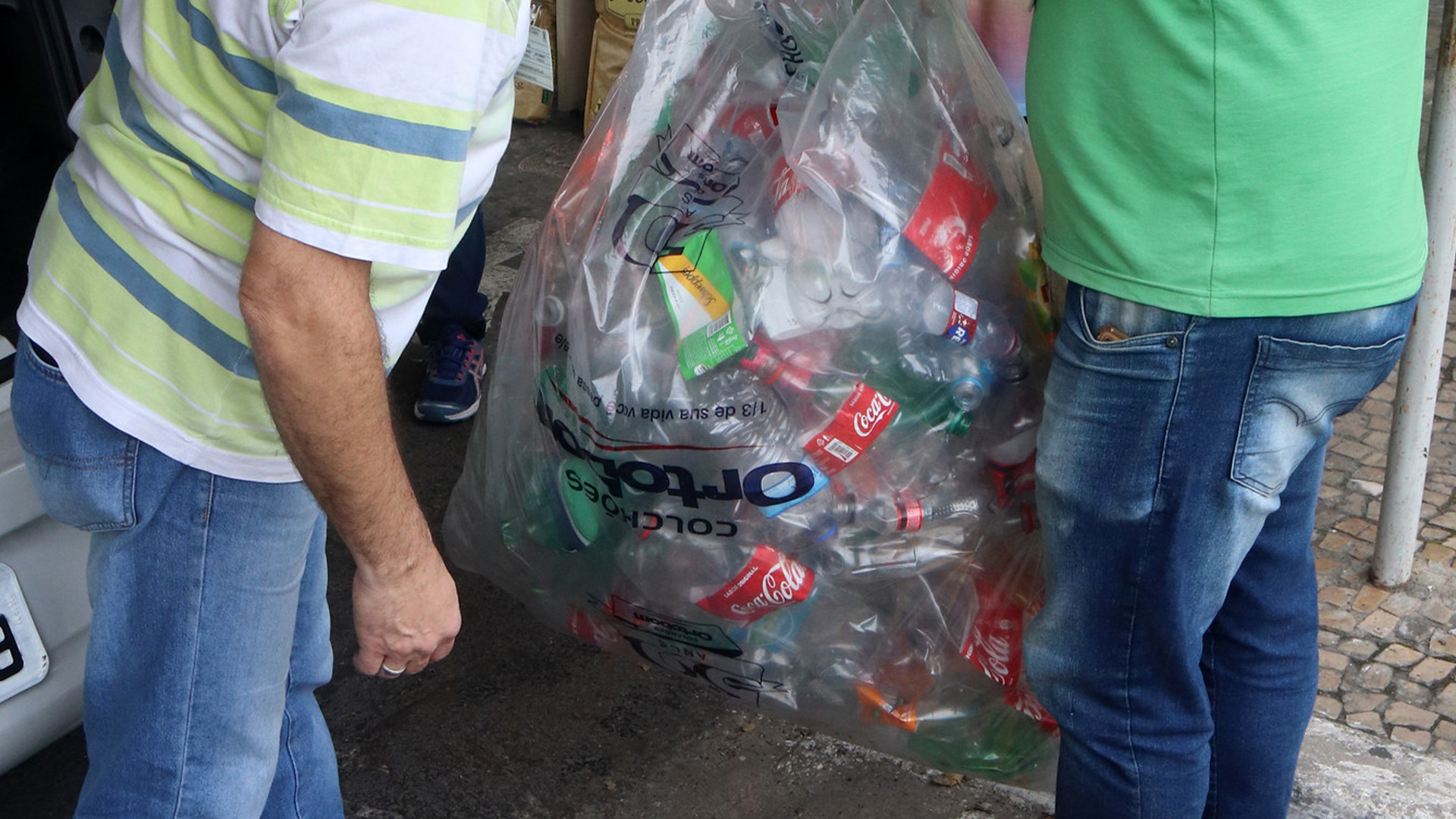 Neste Sabado tem Drive thru do Moeda Pet que acontece no estacionamento da Sabina2