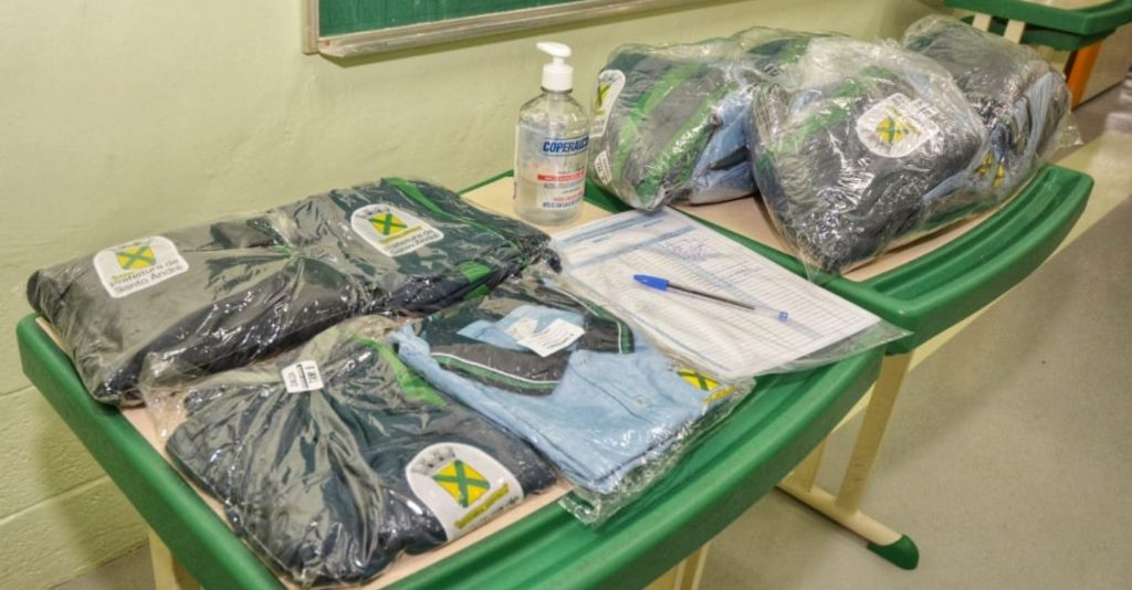 Prefeitura de Santo André realiza entrega de uniformes escolares