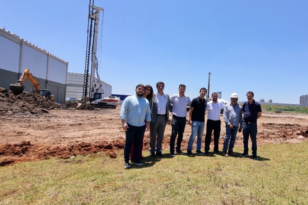 Prefeito Kayo visita no Centro Logístico MBigucci ABC Agora