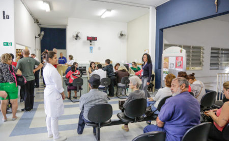 fila de consultas de otorrino