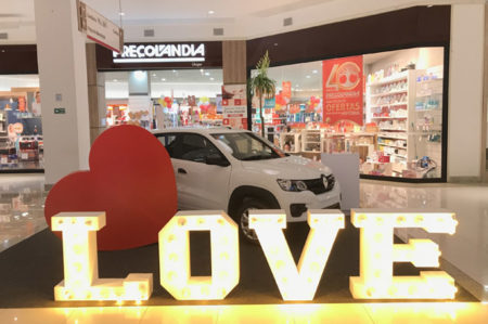 Atrium Shopping sorteia Renault Kwid em promoção unificada para o Dia das Mães e Namorados