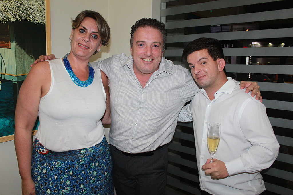 Luciane Casagrande Marcelo Barone e EduardoBestBuy Hotel