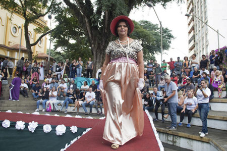 Moda dos anos 30 e histórias de superação desfilam na passarela do Mental Fashion Day 2018