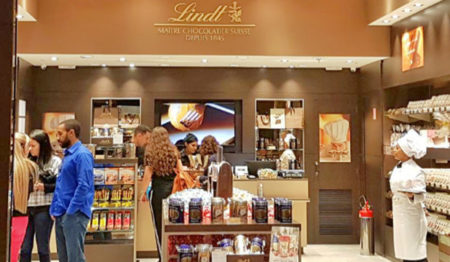 LINDT inaugura e clientes do Grand Plaza Shopping ganham loja da marca que é referência mundial em chocolate