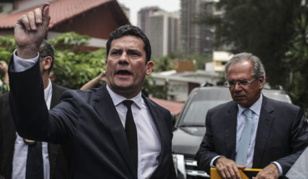 Moro aceita convite para ser ministro da Justiça no governo Bolsonaro