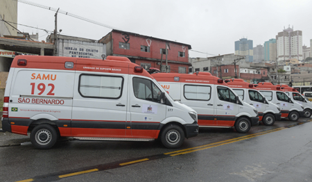 São Bernardo reforça atendimento na Saúde e entrega novas ambulâncias do SAMU2