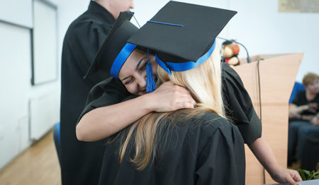 Bolsas de estudo ajudam jovens e adultos do ABCD a ingressarem no ensino superior