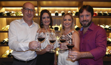 Coquetel marca a inauguração da Permont Enoteca em Santo André