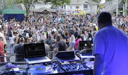 Férias na Praça de Ribeirão reúne mais de 12 mil visitantes no fim de semana da Estância