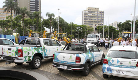 Prefeitura entrega maquinários e dobra capacidade de manutenção e zeladoria na nova fase do programa Santo André Eu Amo Eu Cuido