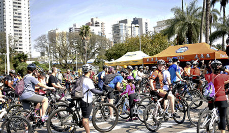 Evento reúne empresários do segmento de duas rodas