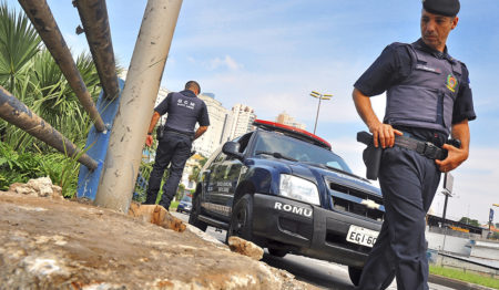 GCM de Santo André prende duas pessoas por furto de fiação elétrica no viaduto Castelo Branco