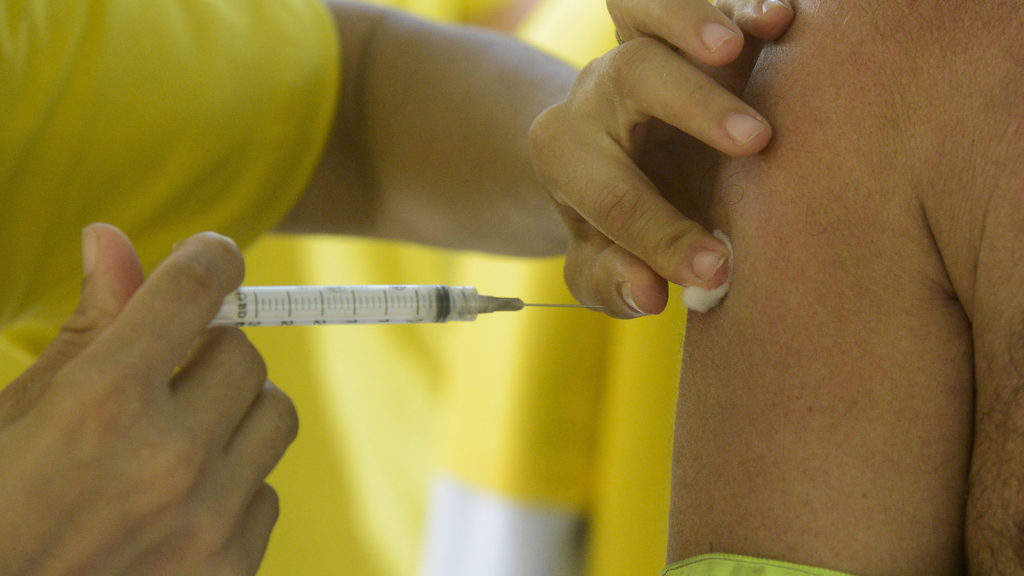 Campanha de vacinação contra gripe no Grande ABC