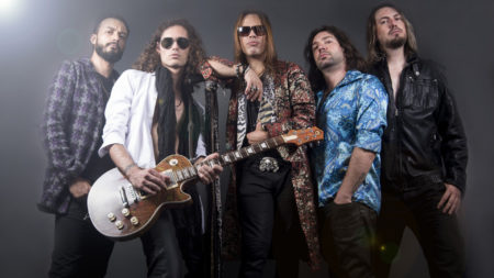 Atrium Shopping traz show cover do Aerosmith