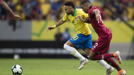 Entorse no tornozelo tira Neymar da Copa América