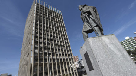 Estátua de João Ramalho será revitalizada e ganhará novo endereço