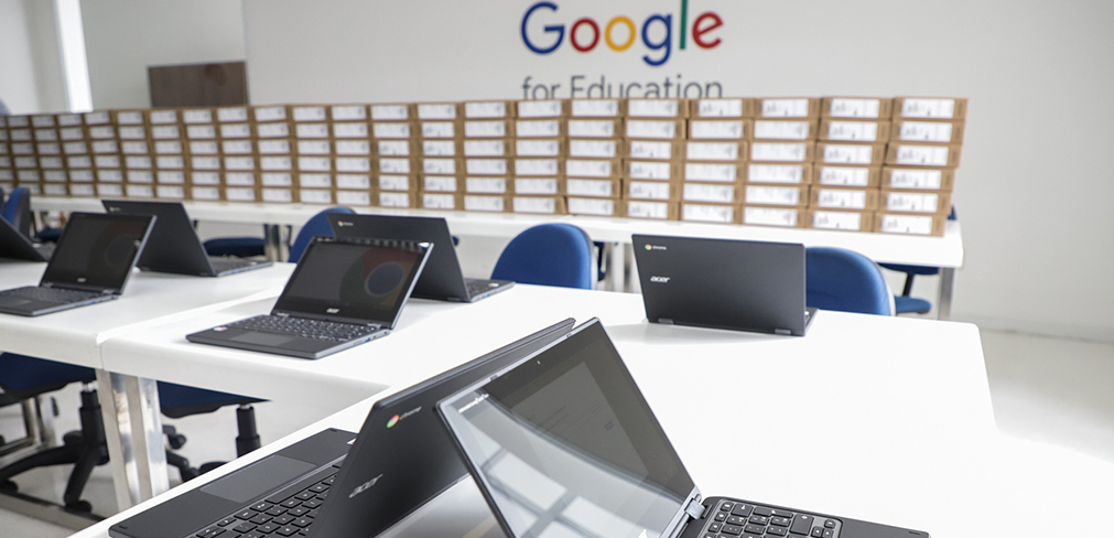 Auricchio acompanha entrega de Chromebooks à rede de Educação de São Caetano