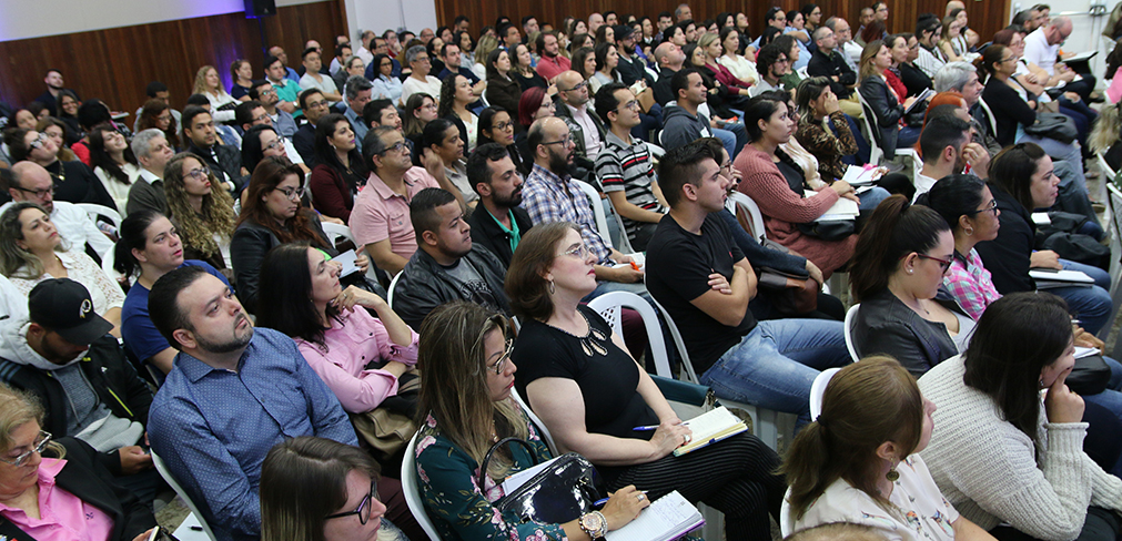 Cursos gratuitos na ACISBEC ajudam pequenos negócios