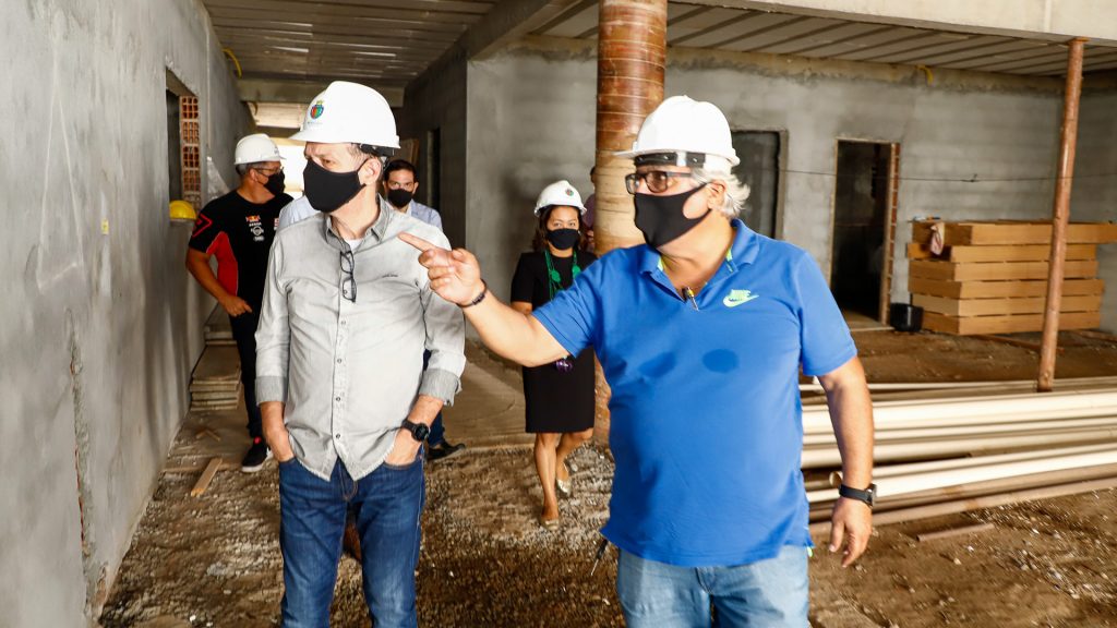 Tite Campanella visita obras da nova escola do Bairro Fundacao em Sao Caetano2