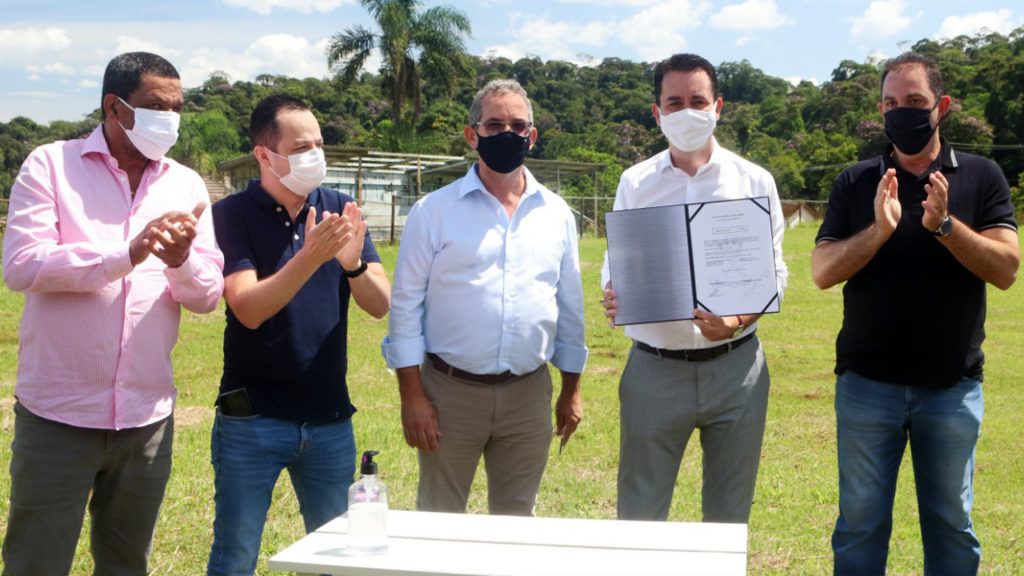 Santo Andre inicia restauro do primeiro campo de futebol do Brasil4