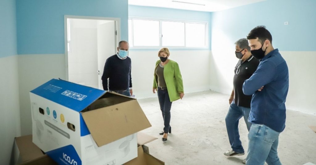 Tite Campanella visita obras de nova escola no bairro Cerâmica