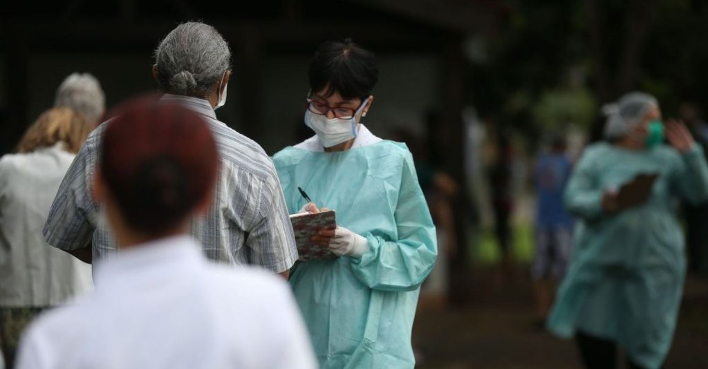 Menos de 30% comparecem a unidades de saúde para tomar vacina da gripe