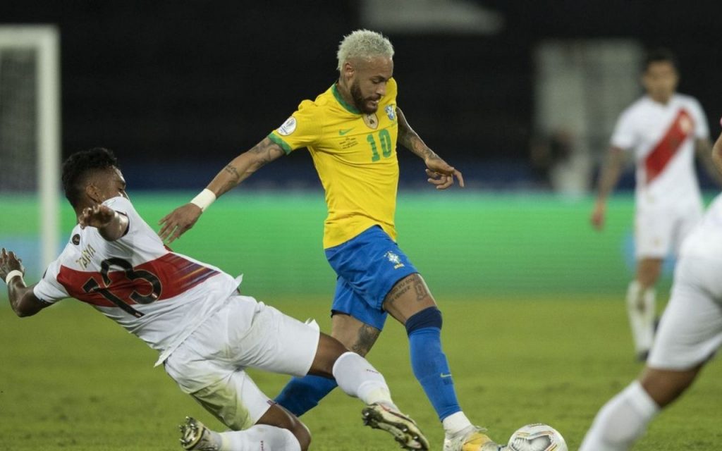 Brasil e Peru decidem vaga na final da Copa América nesta segunda