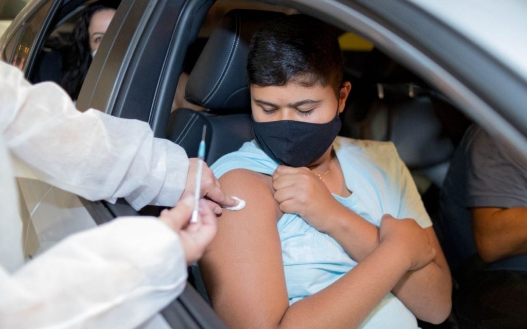 Santo André inicia vacinação de adolescentes acima de 12 anos com comorbidades contra a Covid-19