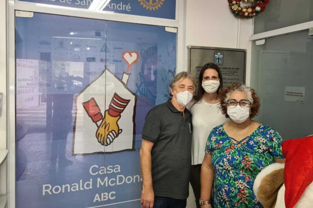 Ana Veterinária destina R$ 150 mil para APAE e Casa Ronald McDonald