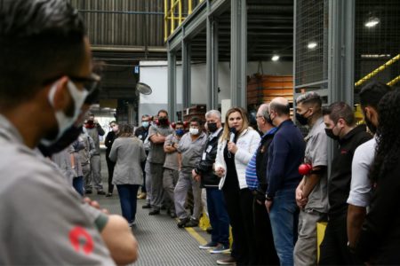 Em visita ao Cooperativa, Carla Morando conversa com trabalhadores e ressalta conquistas para o bairro (1)