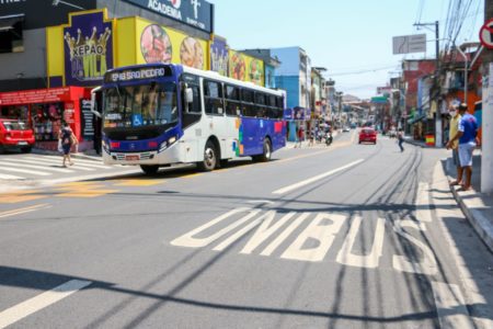 São Bernardo publica decreto desobrigando uso de máscaras em transporte coletivo