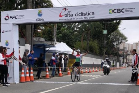 Kleber Ramos e Thayná Araújo vencem a 23ª Volta Ciclística Internacional do Grande ABC