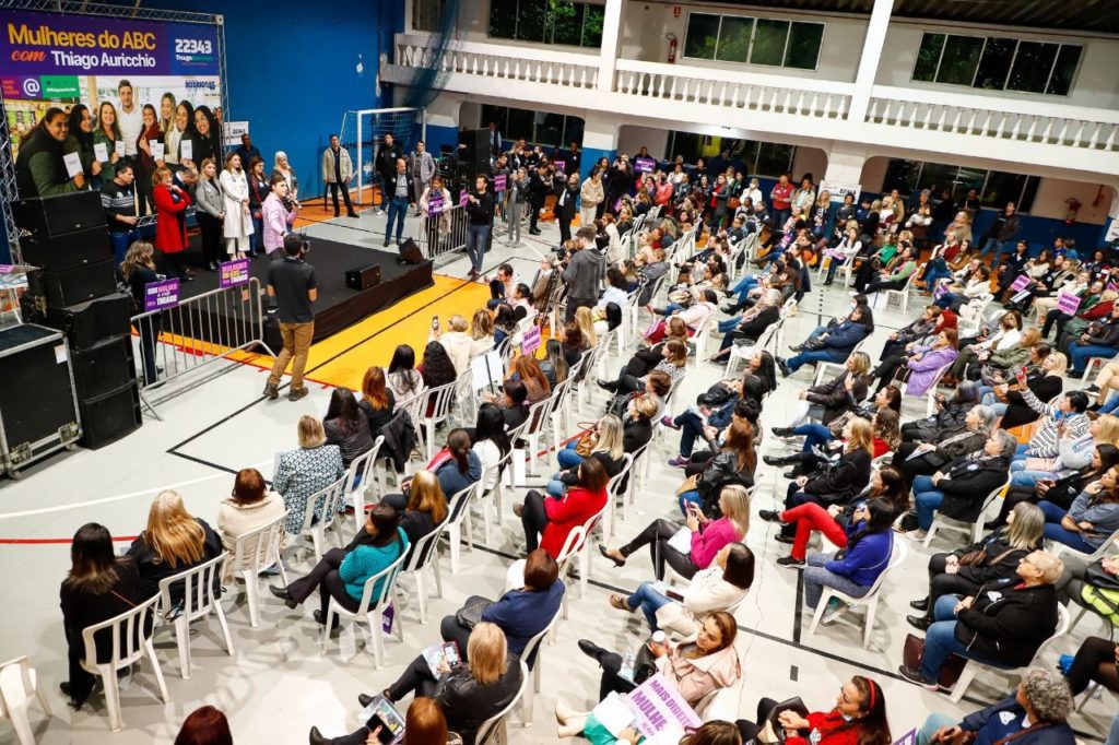 Mais de mil mulheres marcam presença em evento de apoio ao deputado Thiago Auricchio