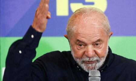 Com 98,81% das urnas apuradas, Lula está matematicamente eleito