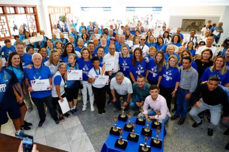 Auricchio homenageia atletas dos Jogos da Terceira Idade de São Caetano