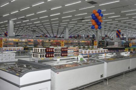 COOP entrega nova unidade de supermercado com marca revitalizada