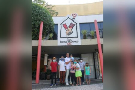 Casa Ronald McDonald ABC recebe doações de brinquedos para presentear crianças em tratamento do câncer