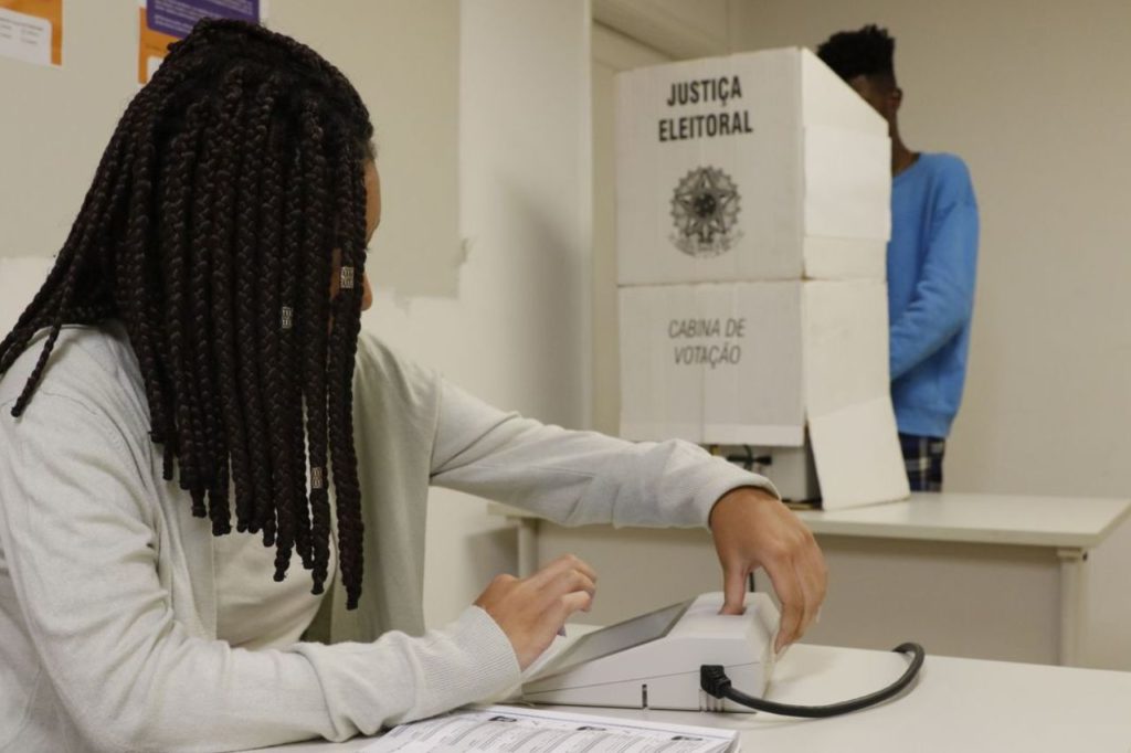 Confira o que eleitor precisa saber para ir às urnas neste domingo