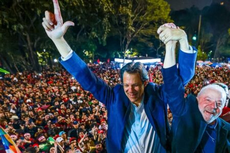 Lula e Haddad encerram campanha com caminhada e ‘Enredo da Esperança’ neste sábado em São Paulo