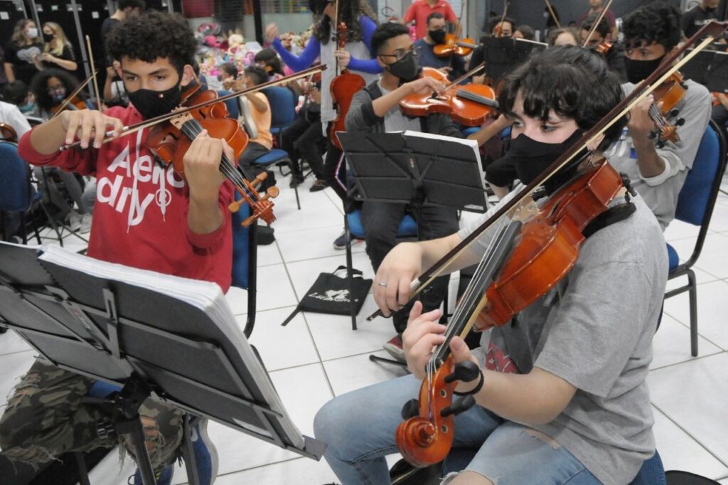 Projeto Locomotiva interpreta temas de filmes de ficção nesta sexta