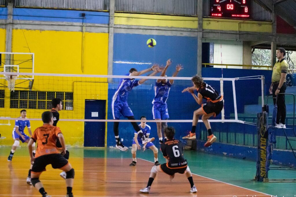 Diadema leva ouro no Paulista sub-19 de Vôlei masculino; sub-17 fatura o bronze