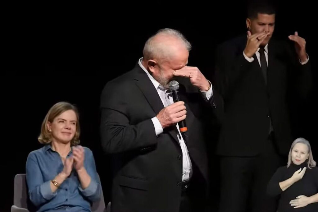 Lula reafirma discurso de 2002 e irá acabar novamente com a fome no Brasil