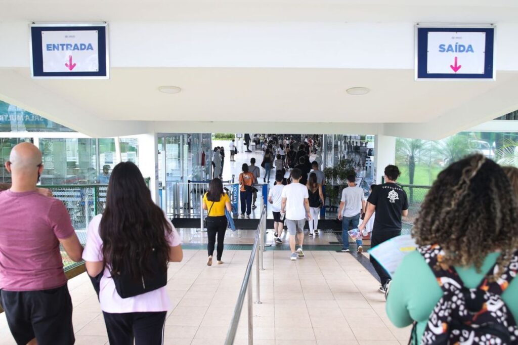 Plataforma Questões do Enem ajuda estudante a se preparar para provas