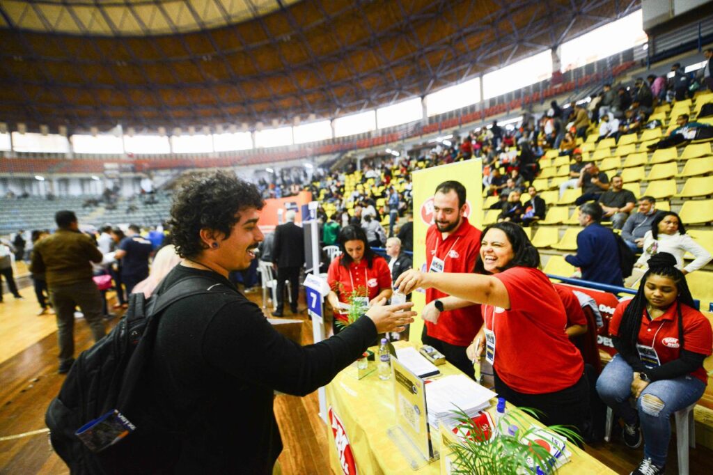 São Bernardo efetiva 4º Feirão de Emprego do ano com mais de 2.500 vagas