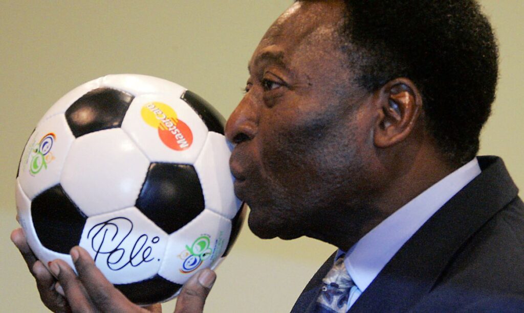 Presidente decreta luto de três dias pela morte de Pelé