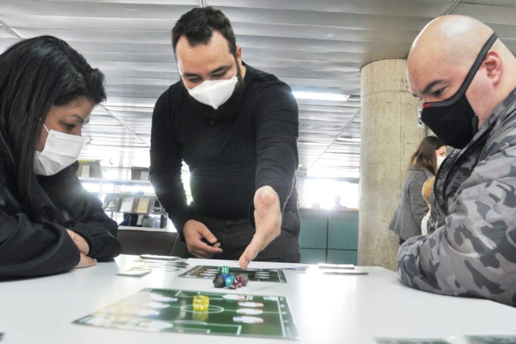 Bibliotecas Nair Lacerda e dos CEUs Ana Maria e Marek têm programação com jogos e oficinas