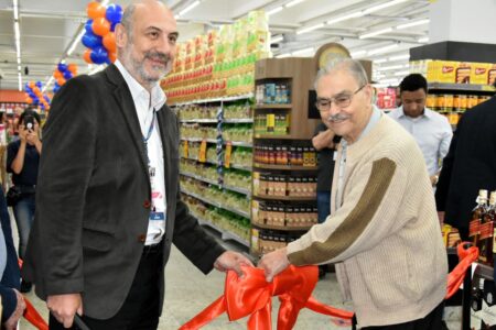 Loja da COOP de Santo André tem nova identidade visual e traz novidade na área do açougue