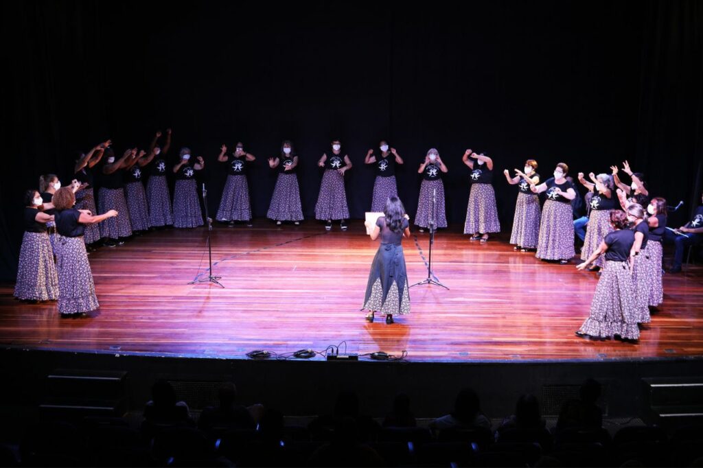 Musical em Diadema conecta histórias de Elza Soares e pioneira do Grupo Mulheres em Movimento