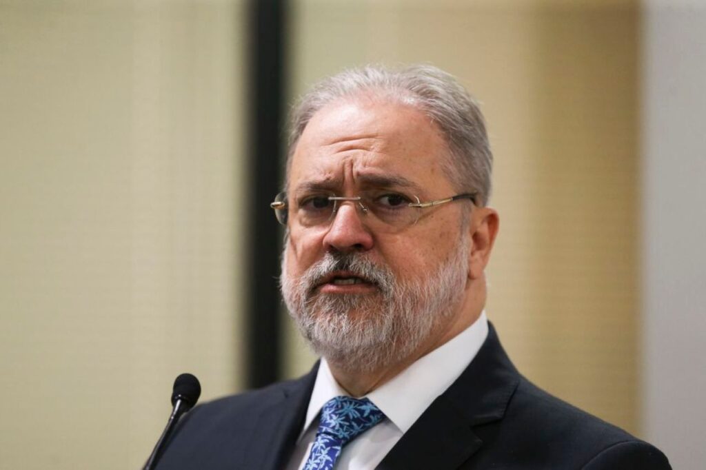 PGR pede que STF suspenda parte de indulto natalino