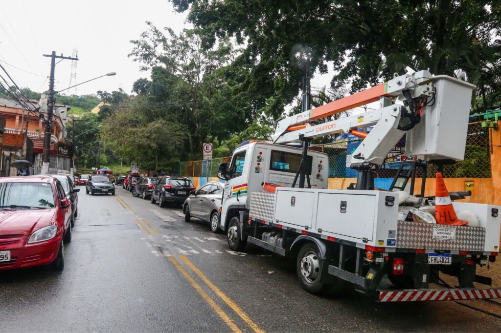 Prefeito Orlando Morando dá aval para avanço do Programa Mais Luz na região do Baeta Neves